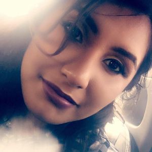 Meet your Posher, Aleida